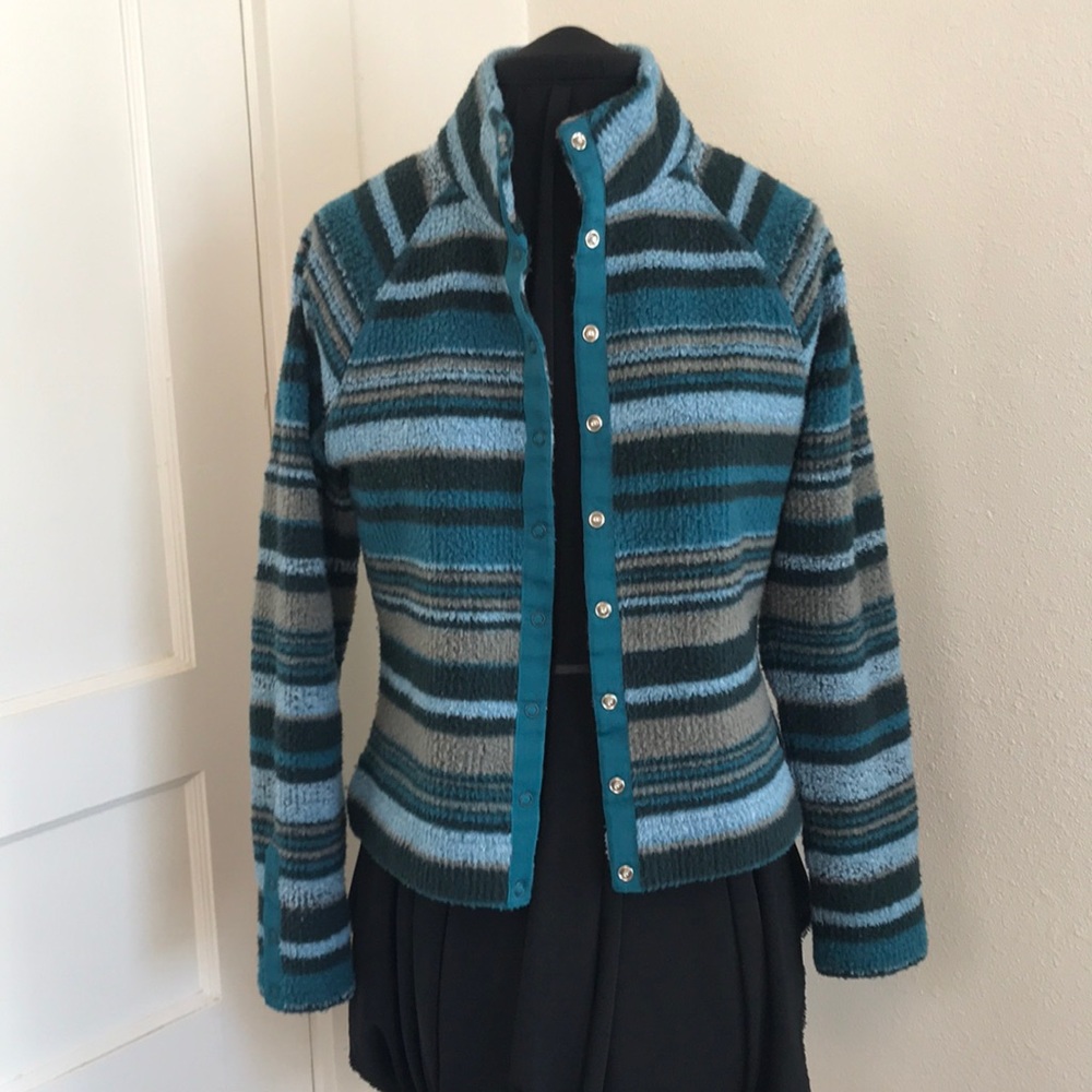 Athleta fleece snap close sweater